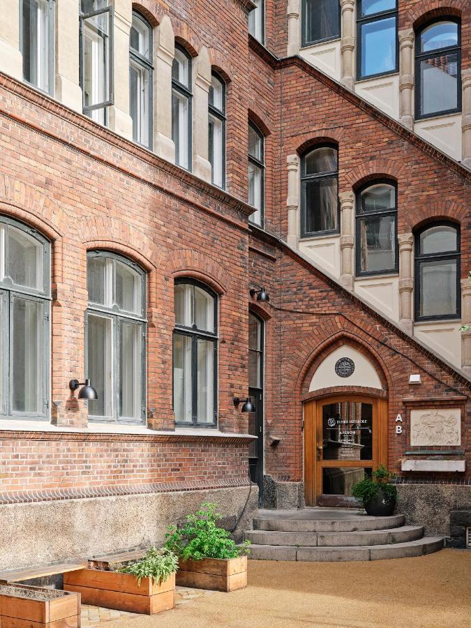 Apēron Aparthotel