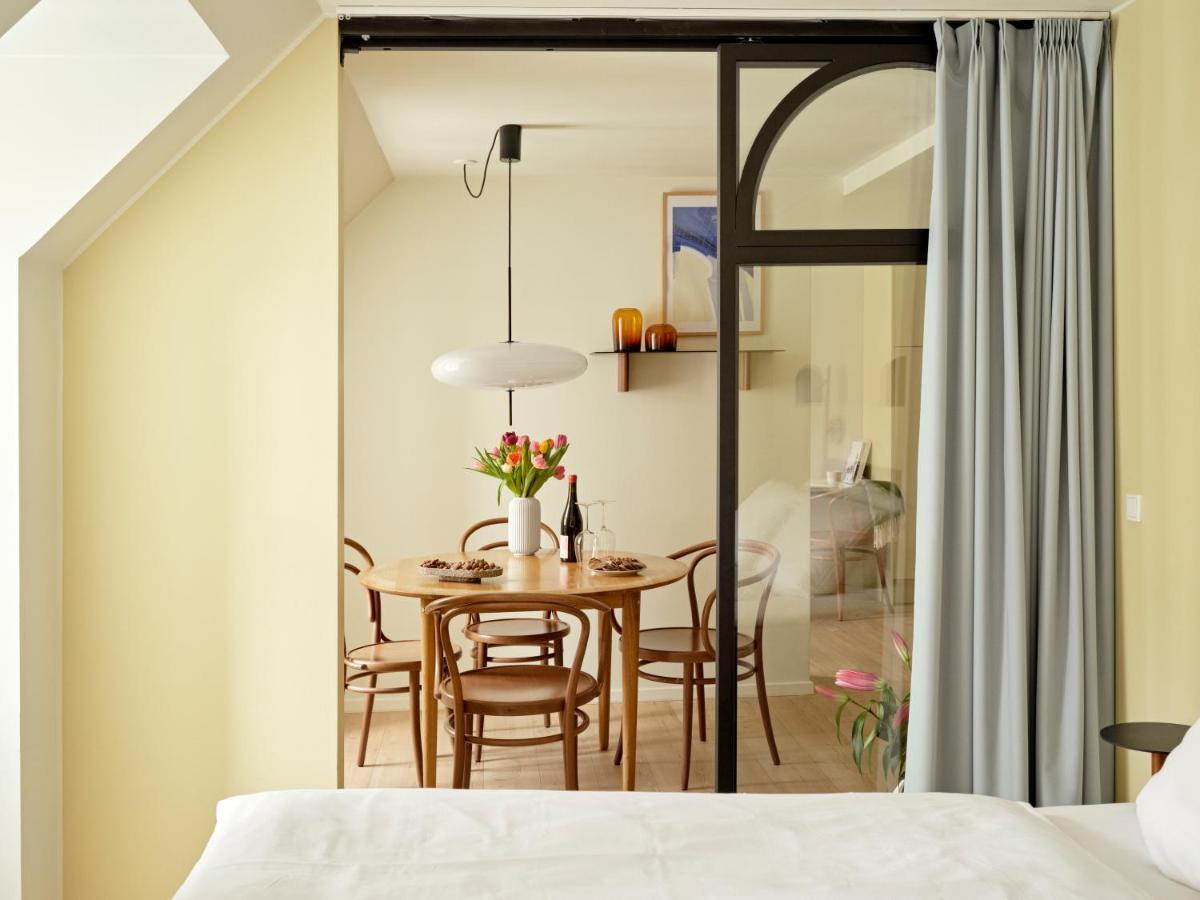 Apēron Aparthotel