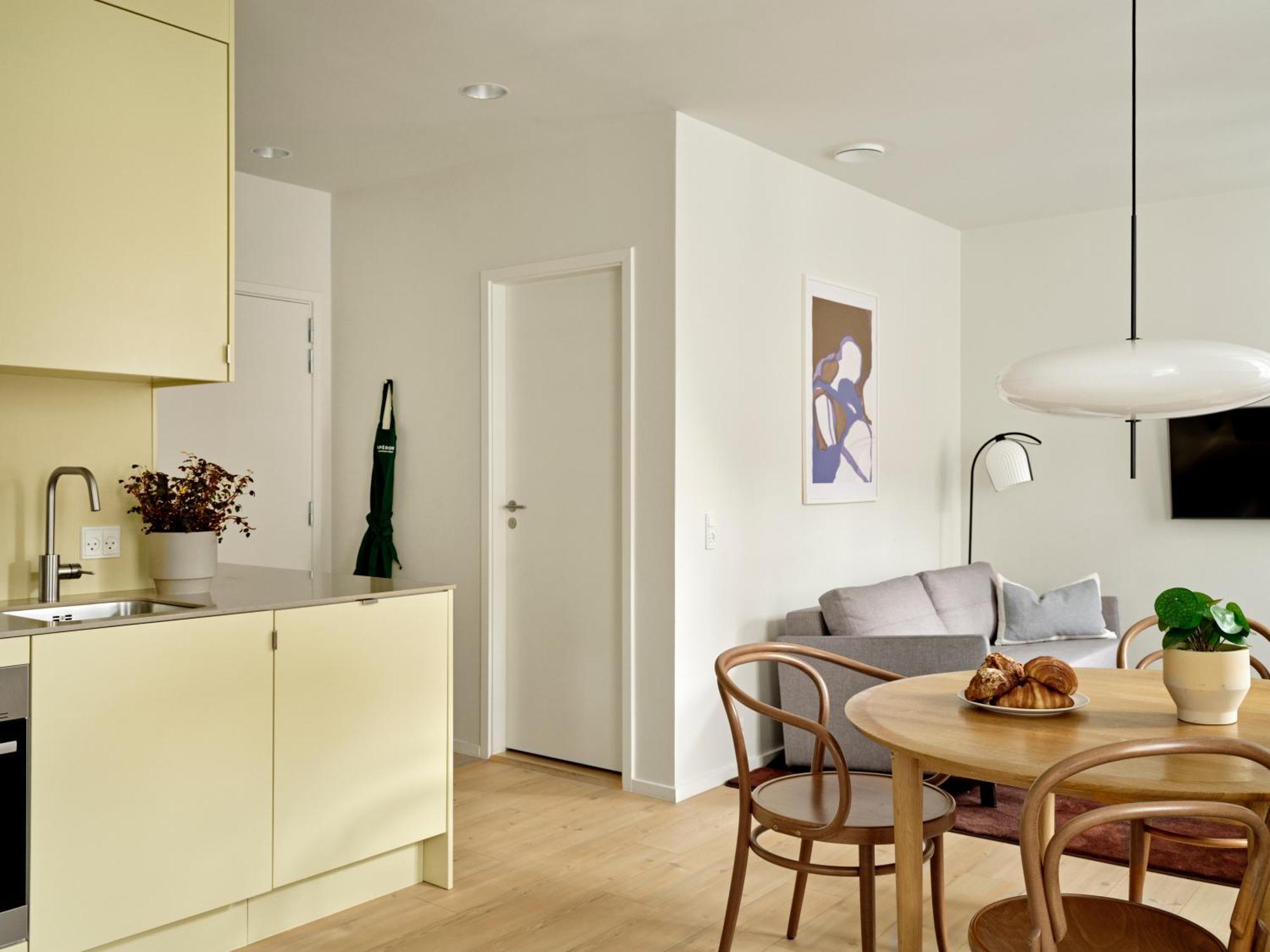 Apēron Aparthotel *
